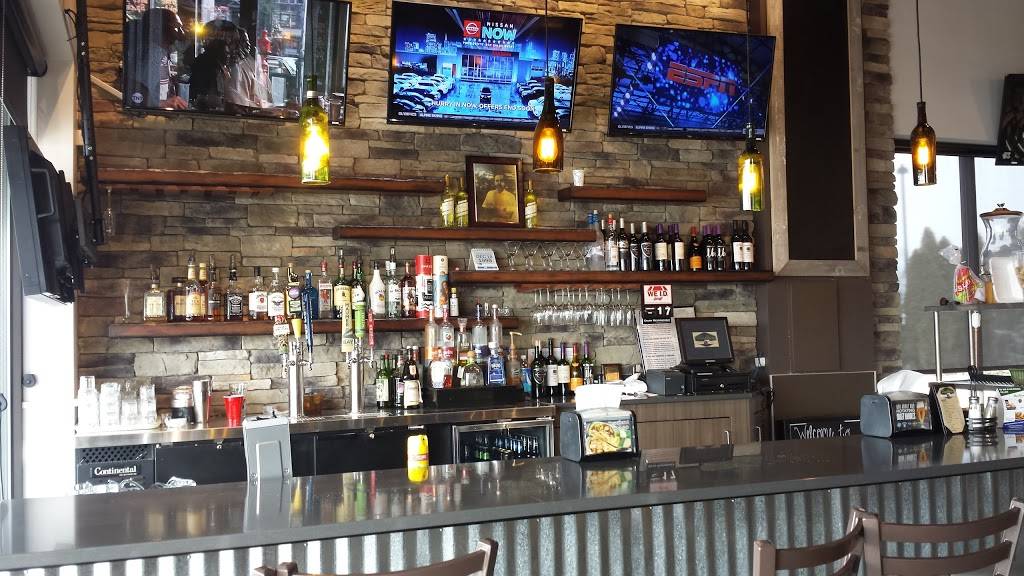 Charlies | restaurant | 1631 Toll Gate Dr, Maumee, OH 43537, USA | 4197947870 OR +1 419-794-7870