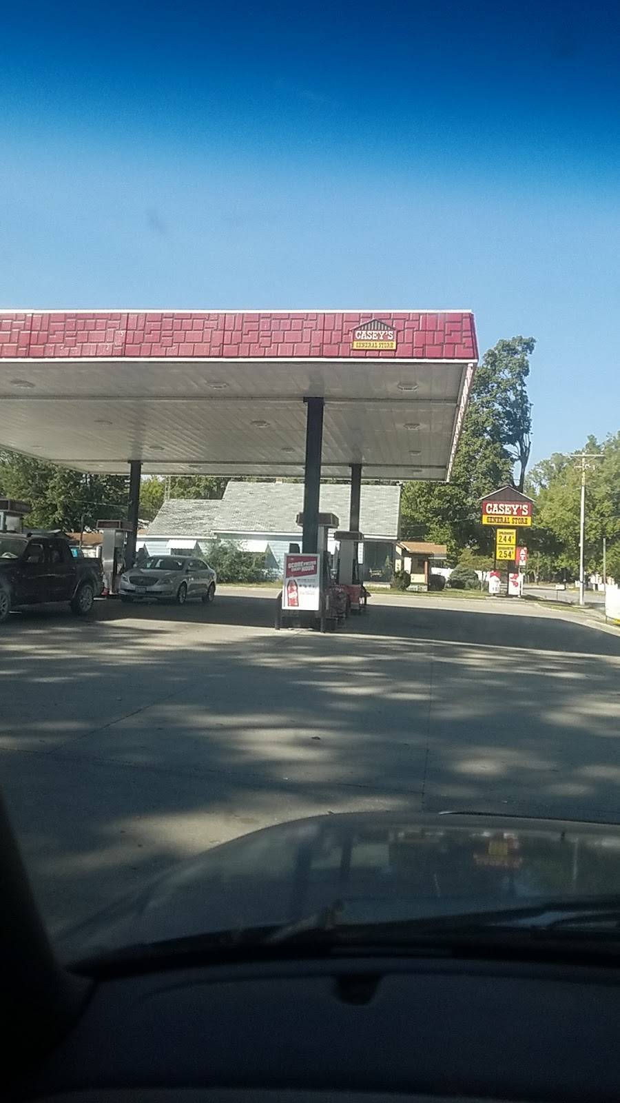 Caseys | restaurant | 369 S Main St, White Hall, IL 62092, USA | 2173746793 OR +1 217-374-6793