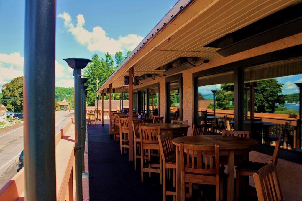 Damiens On The Lake | restaurant | 31 Lakeside Dr, Harveys Lake, PA 18618, USA | 5705190389 OR +1 570-519-0389