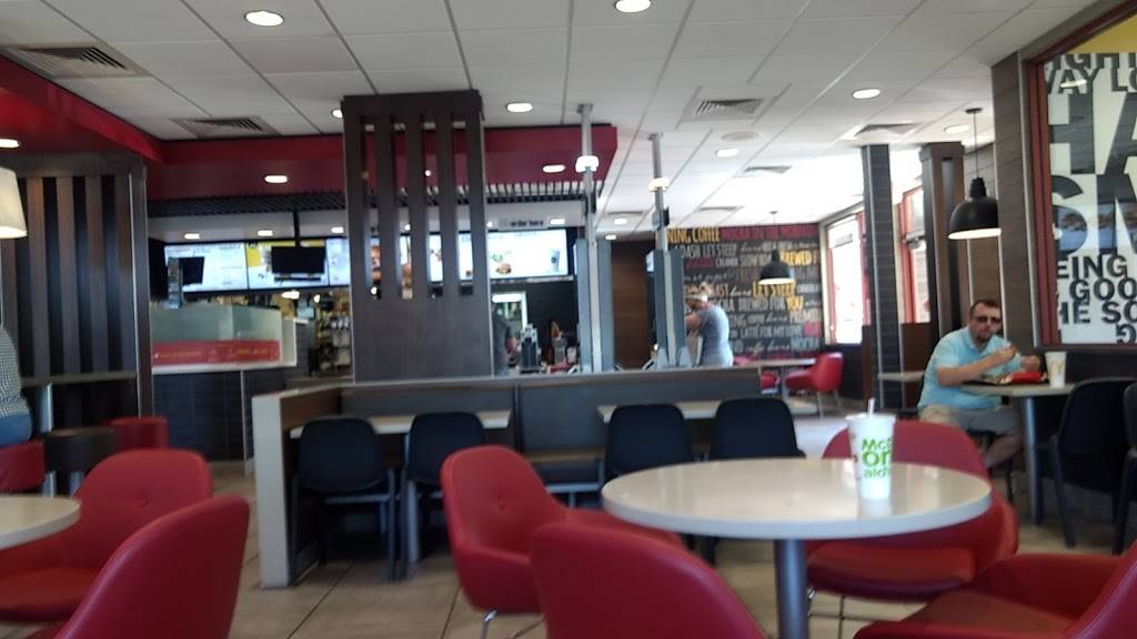 McDonalds | cafe | 6535 W Happy Valley Rd, Glendale, AZ 85310, USA | 6235664629 OR +1 623-566-4629