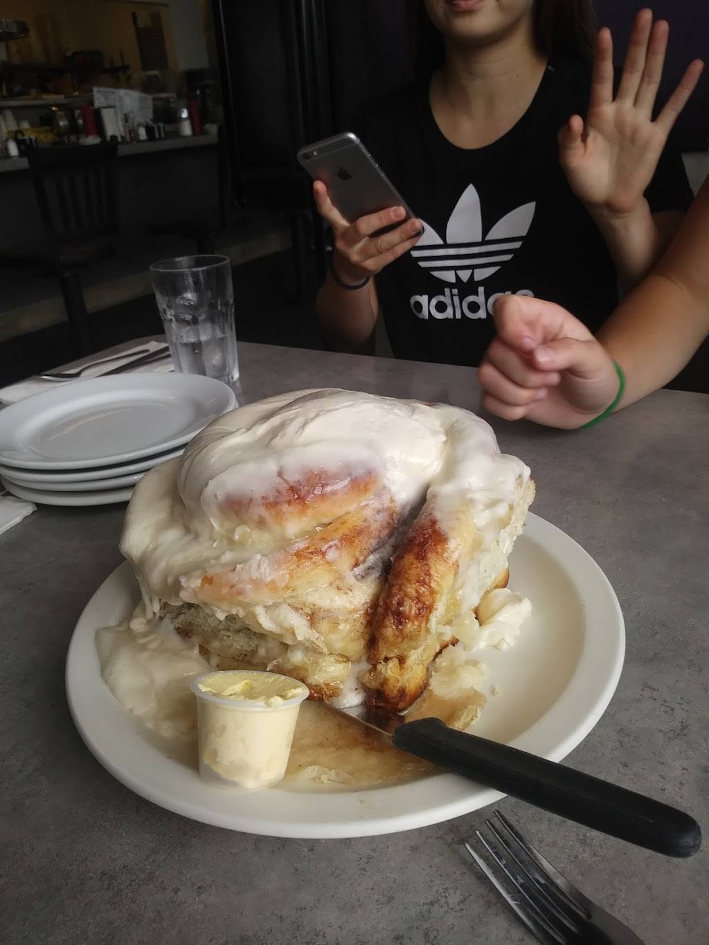 Cals Corner | restaurant | 1538 Smith St, North Providence, RI 02911, USA | 4013530443 OR +1 401-353-0443