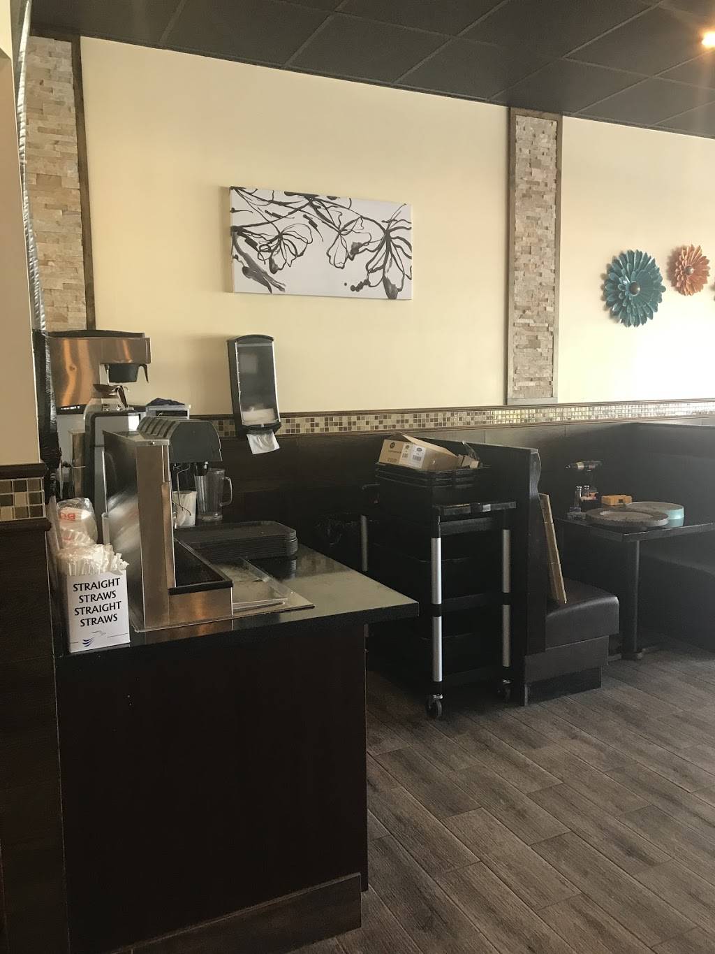 Athens Family Restaurant | restaurant | The Colannade Plaza, 2300 Bee Ridge Rd unit 301, Sarasota, FL 34239, USA | 9417064121 OR +1 941-706-4121