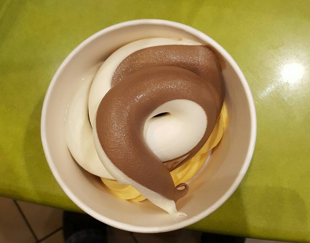 Menchies Frozen Yogurt | bakery | 11225 Montgomery Blvd NE Ste A, Albuquerque, NM 87111, USA | 5052930615 OR +1 505-293-0615