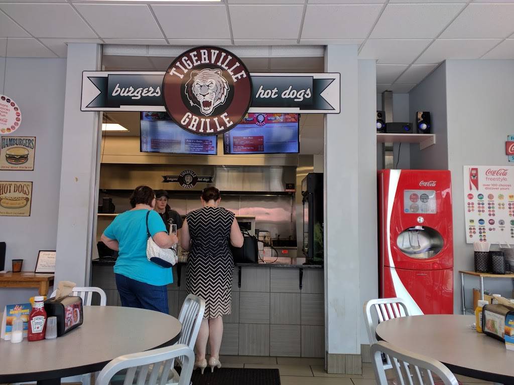 Tigerville Grille | restaurant | 314 N Columbia Ave, Campbellsville, KY 42718, USA | 2707895117 OR +1 270-789-5117