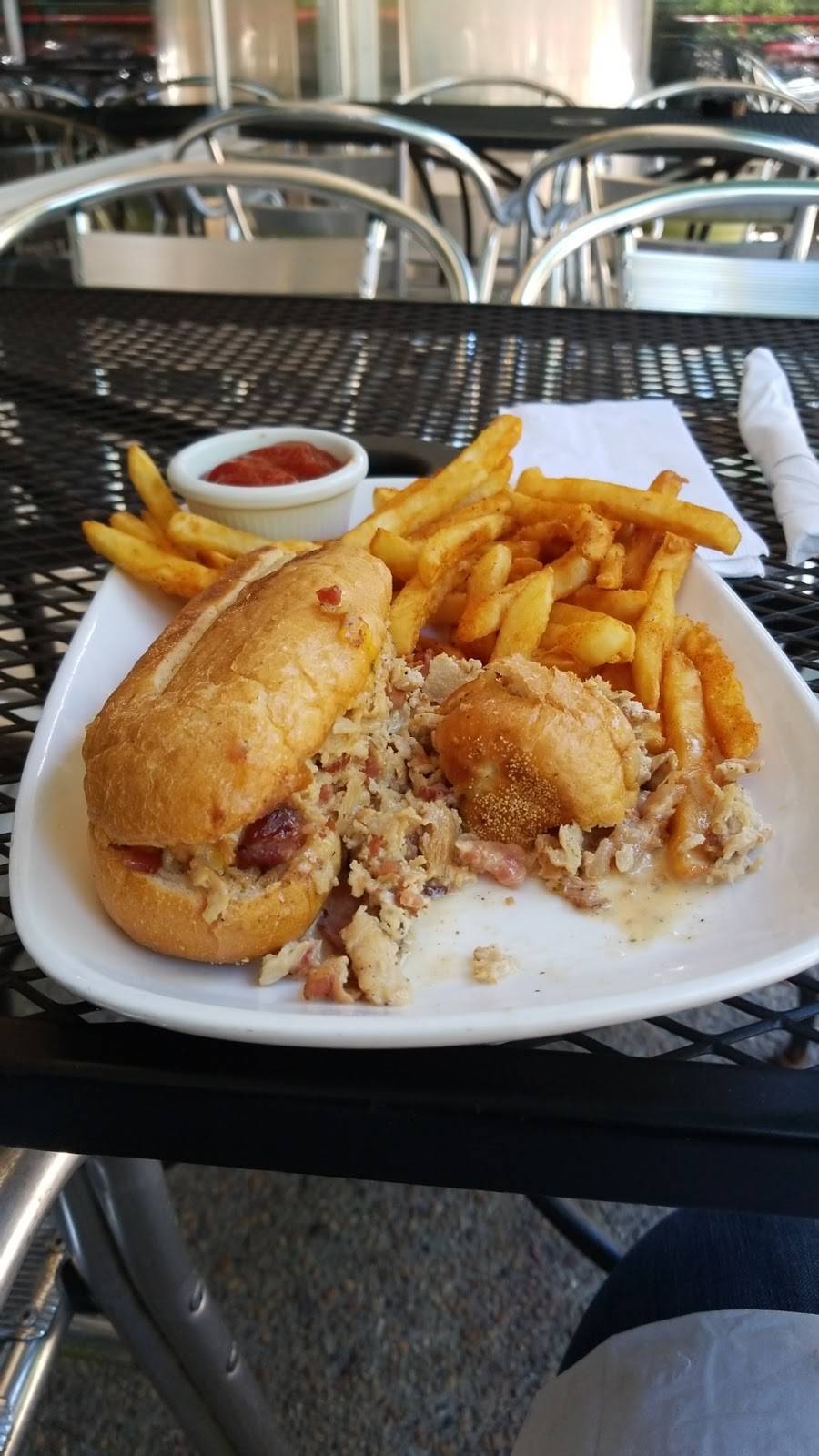 CarPool | restaurant | 208 Elden St #100, Herndon, VA 20170, USA | 5712037995 OR +1 571-203-7995