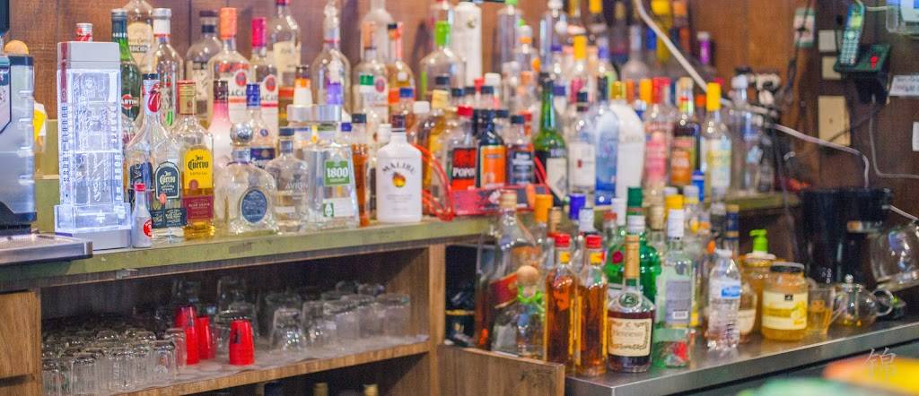 Caton House Beer & Liqour | restaurant | 1506 S Caton Ave, Baltimore, MD 21227, USA | 4106448496 OR +1 410-644-8496