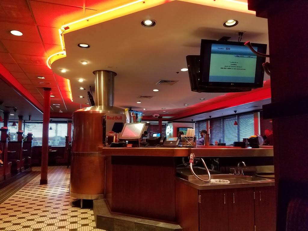 Green Mill Restaurant & Bar | restaurant | 549 S Rock Rd, Wichita, KS 67207, USA | 3166876455 OR +1 316-687-6455