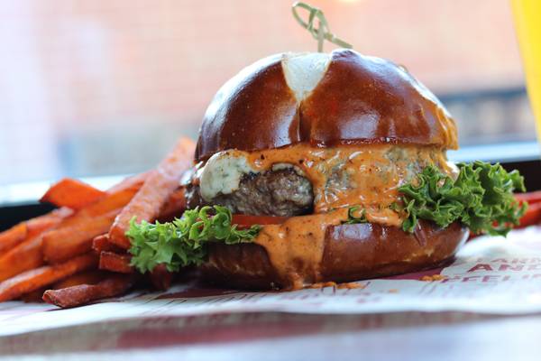 Bagger Daves | restaurant | 2972 Coolidge Hwy, Berkley, MI 48072, USA | 2485433283 OR +1 248-543-3283