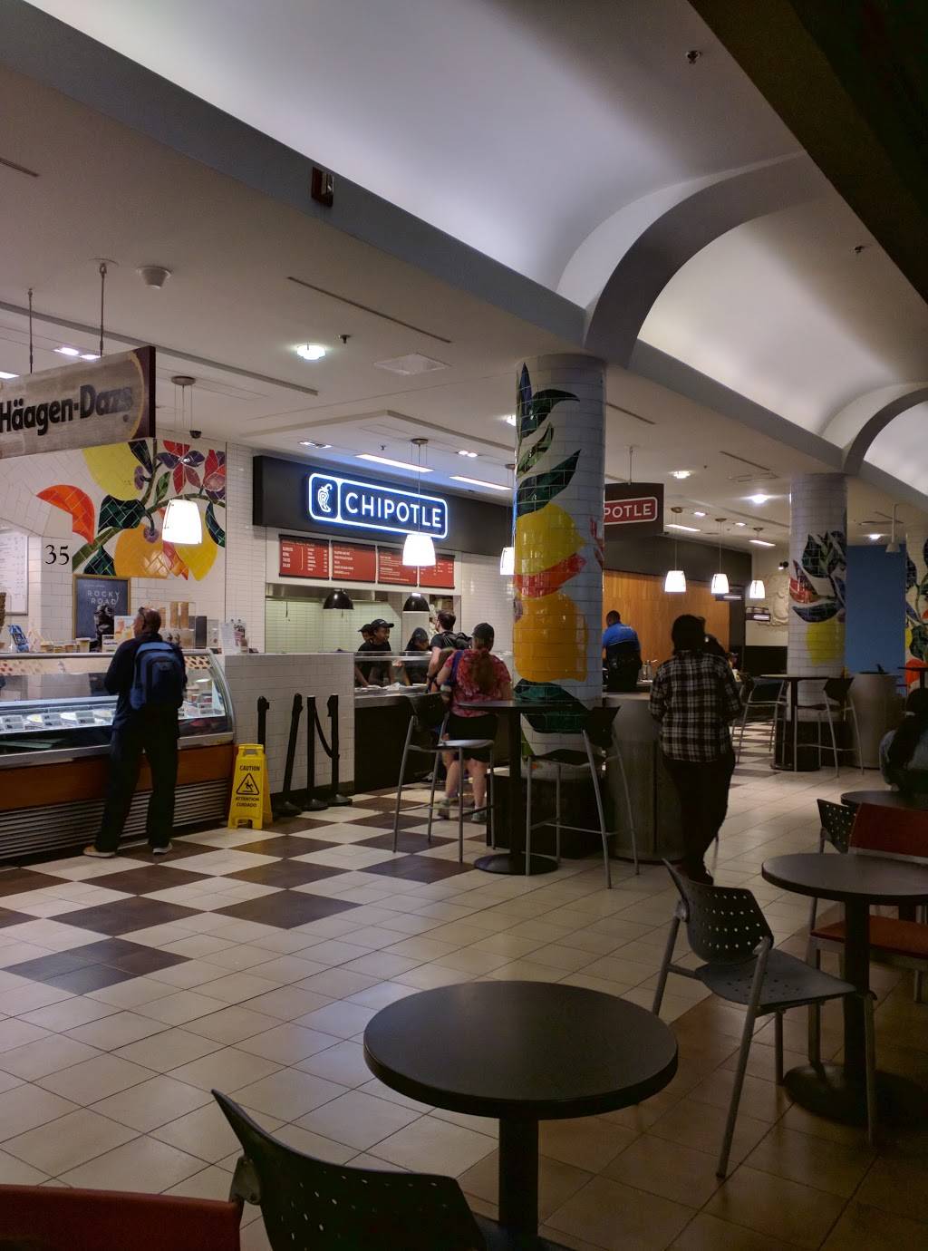 Chipotle Mexican Grill | restaurant | 50 Massachusetts Ave NE Spc L037, Washington, DC 20002, USA | 2026821861 OR +1 202-682-1861