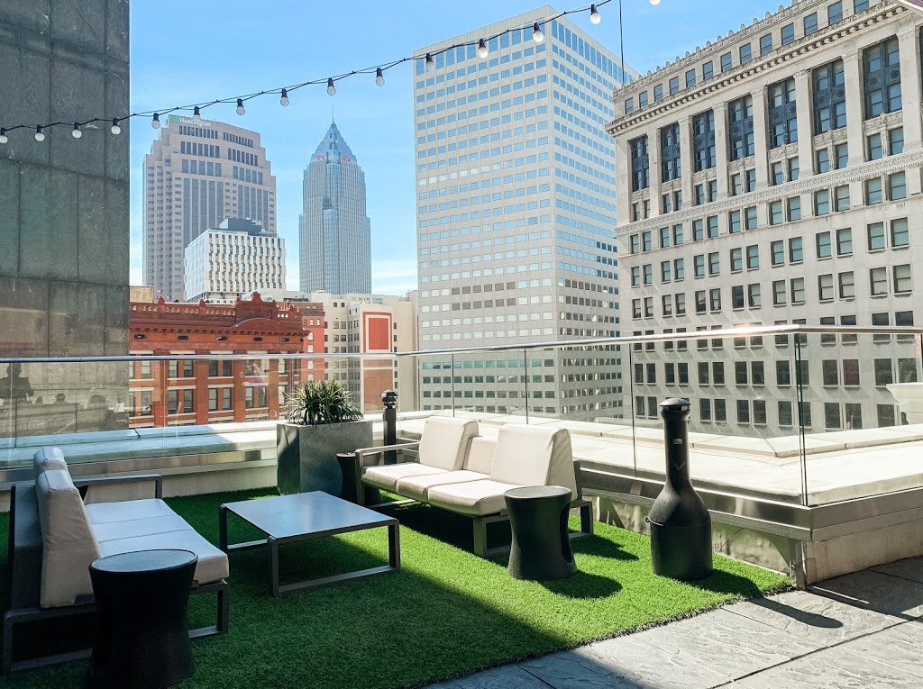 Azure | restaurant | 2017 E. 9th Street The 9 - Level 12, Cleveland, OH 44115, USA | 2162391200 OR +1 216-239-1200