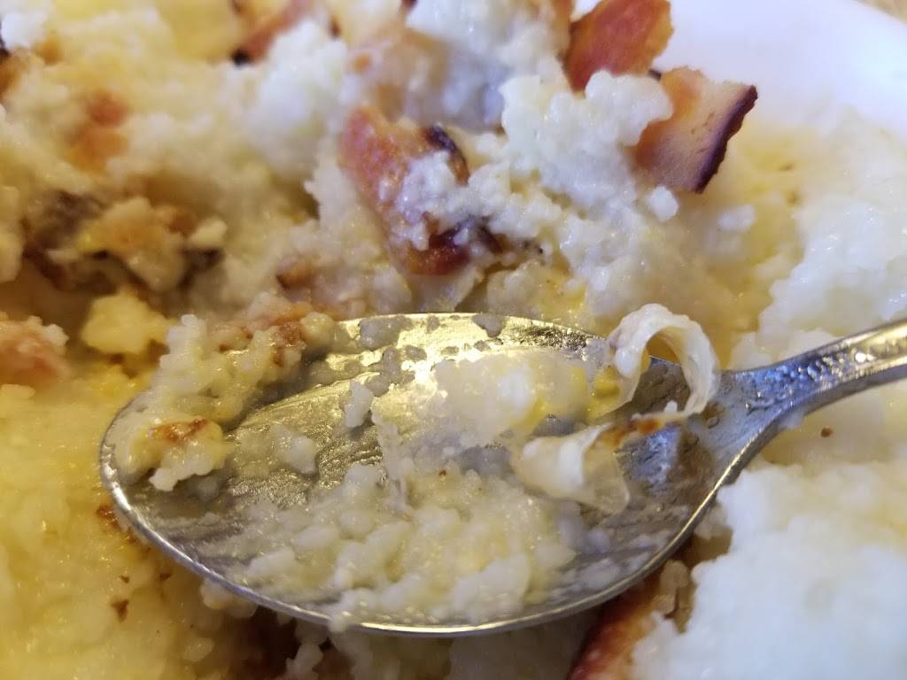 Waffle House | meal takeaway | 5600 Executive Blvd, Huber Heights, OH 45424, USA | 9372336440 OR +1 937-233-6440