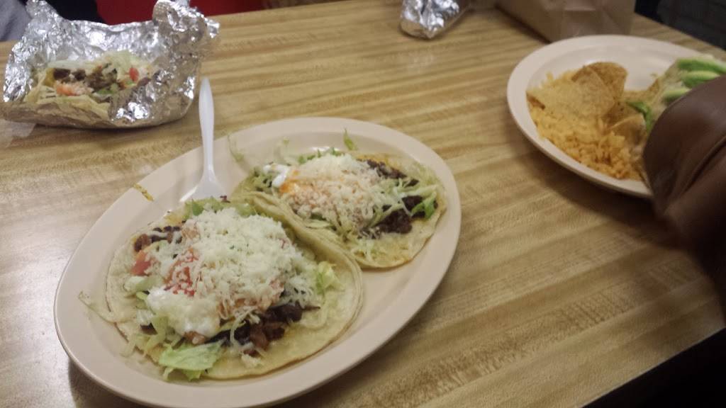 Taco & Burrito Palace | restaurant | 3507 N Halsted St, Chicago, IL 60657, USA | 7739294040 OR +1 773-929-4040