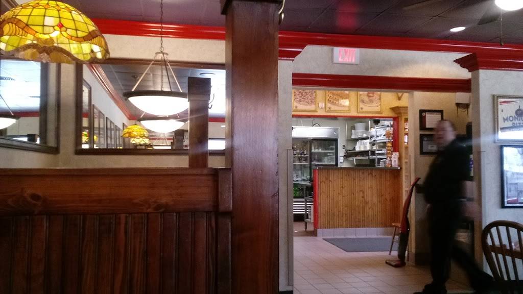 Monicals Pizza | restaurant | 703 N 3rd St, St Joseph, IL 61873, USA | 2174697777 OR +1 217-469-7777