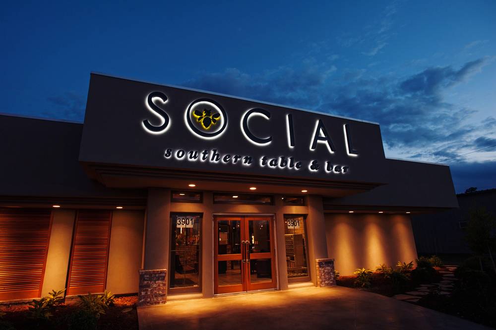 Social Southern Table & Bar | restaurant | 3901 Johnston St, Lafayette, LA 70503, USA | 3374563274 OR +1 337-456-3274