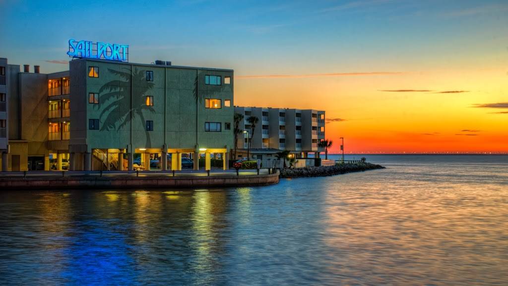 Sailport Waterfront Suites | restaurant | 2506 N Rocky Point Dr, Tampa, FL 33607, USA | 8002559599 OR +1 800-255-9599