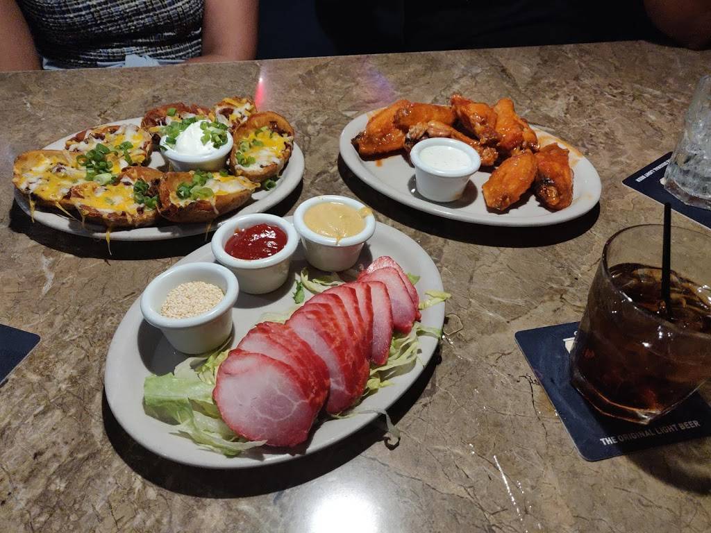 The Game Neighborhood Grill & Bar | restaurant | 13510 100th Ave NE, Kirkland, WA 98034, USA | 4258218006 OR +1 425-821-8006