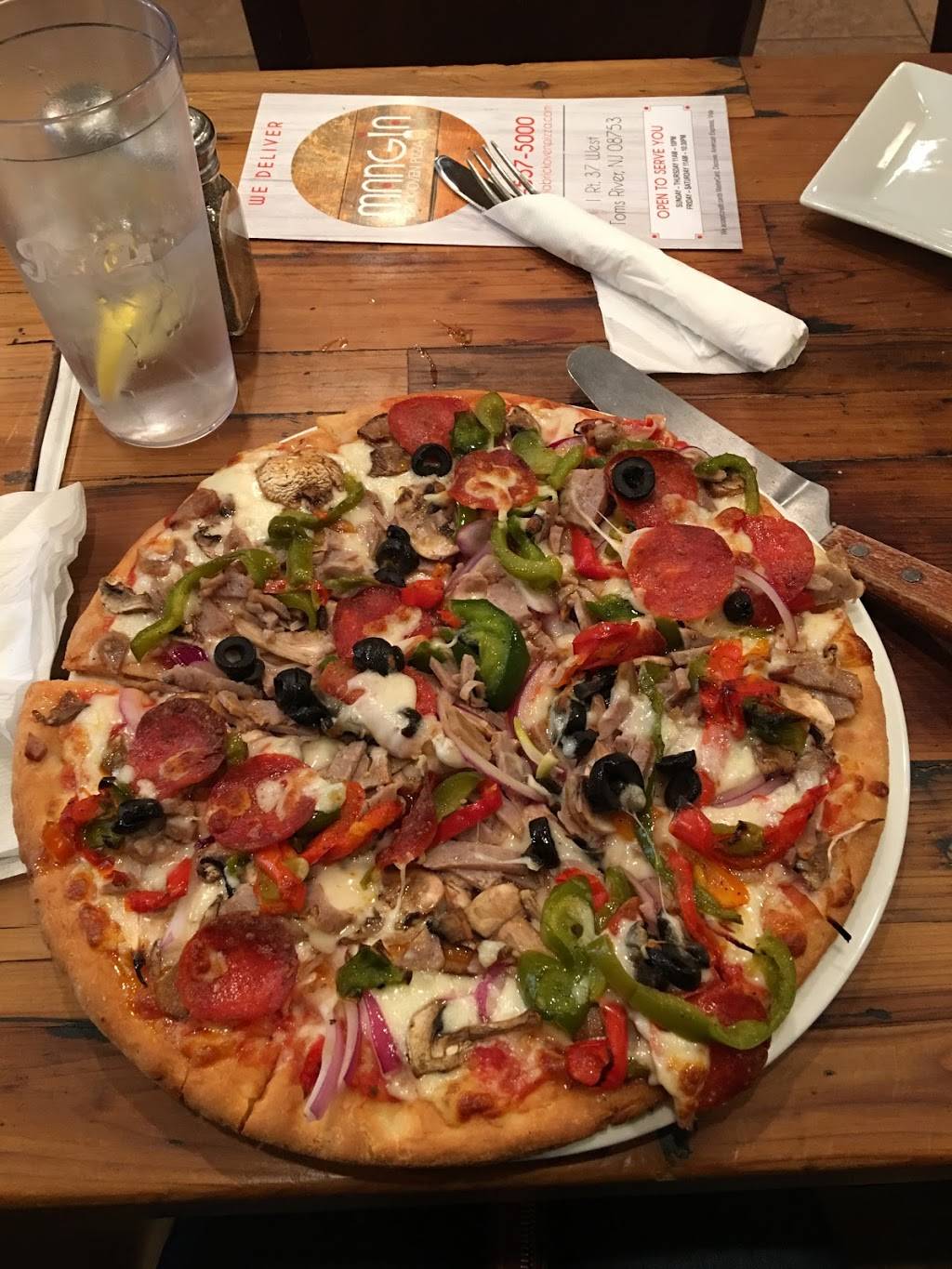 Mangia Brick Oven Pizza | restaurant | 1 NJ-37, Toms River, NJ 08753, USA | 7325575000 OR +1 732-557-5000