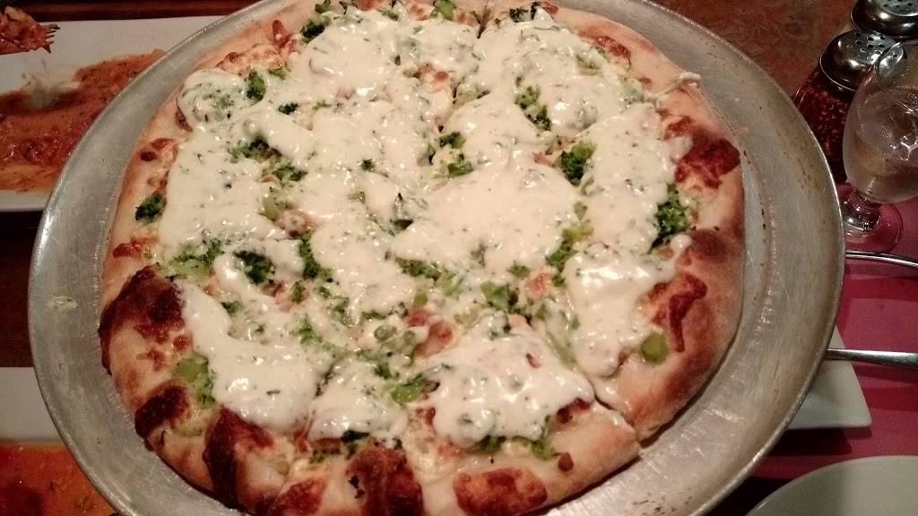 La Cucina | restaurant | 462 E Main St, Torrington, CT 06790, USA | 8606185246 OR +1 860-618-5246