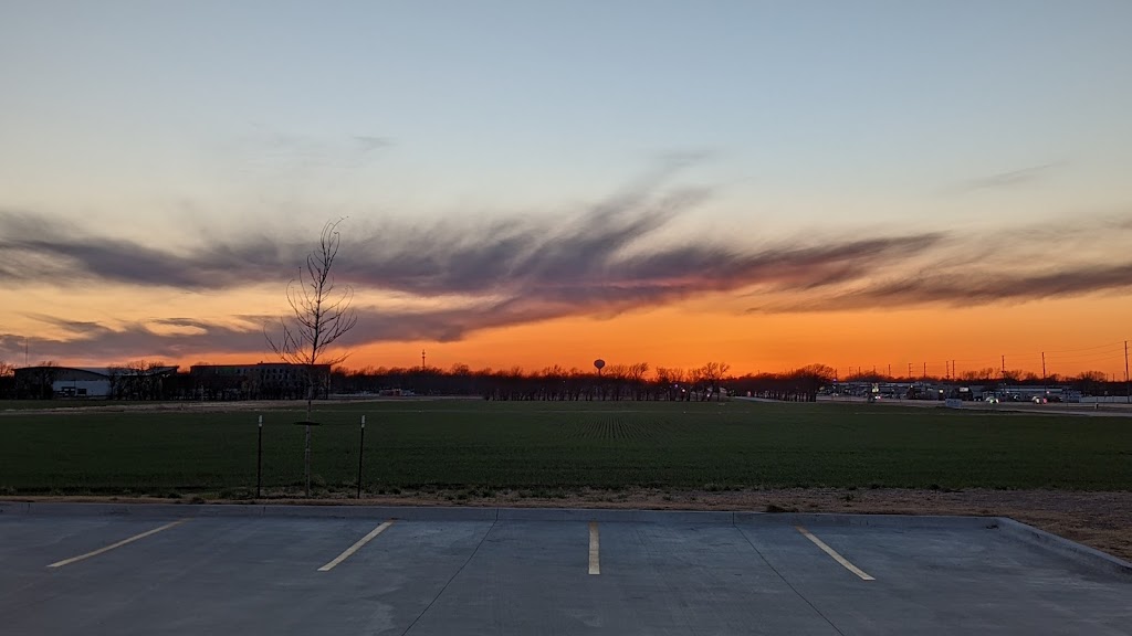 Braums Ice Cream & Burger Restaurant | restaurant | 18671 W Kellogg Dr, Goddard, KS 67052, USA | 3165535508 OR +1 316-553-5508