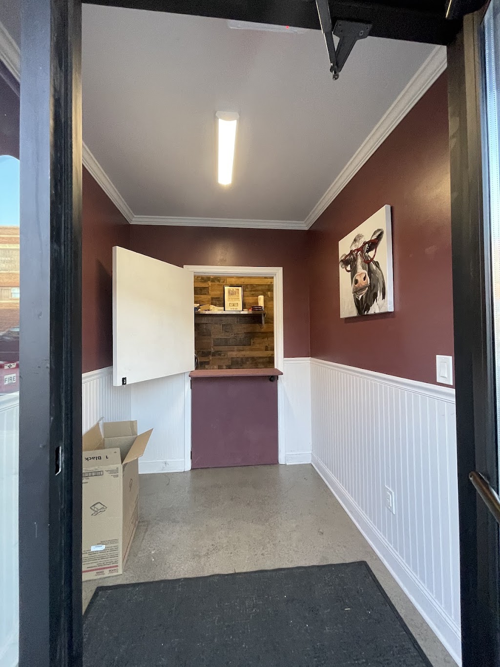 Donnys | restaurant | 203 N Main St, Wellington, OH 44090, USA | 4408280888 OR +1 440-828-0888