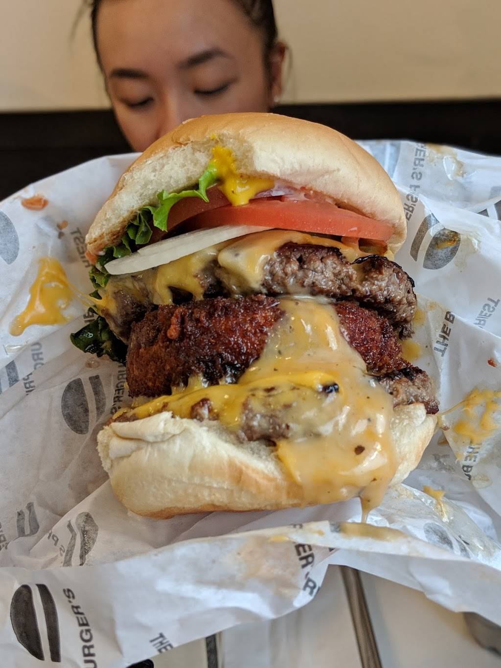 The Burgers Priest | restaurant | 860 York Mills Rd Unit 2, North York, ON M3B 1Y4, Canada | 4167921400 OR +1 416-792-1400