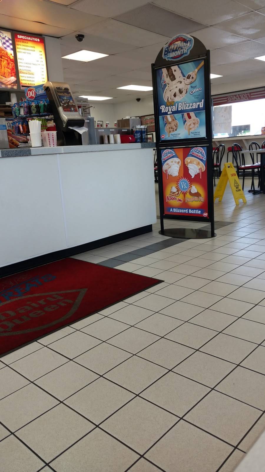 Dairy Queen Store | restaurant | 244 W 1st St, Gibson City, IL 60936, USA | 2177845125 OR +1 217-784-5125