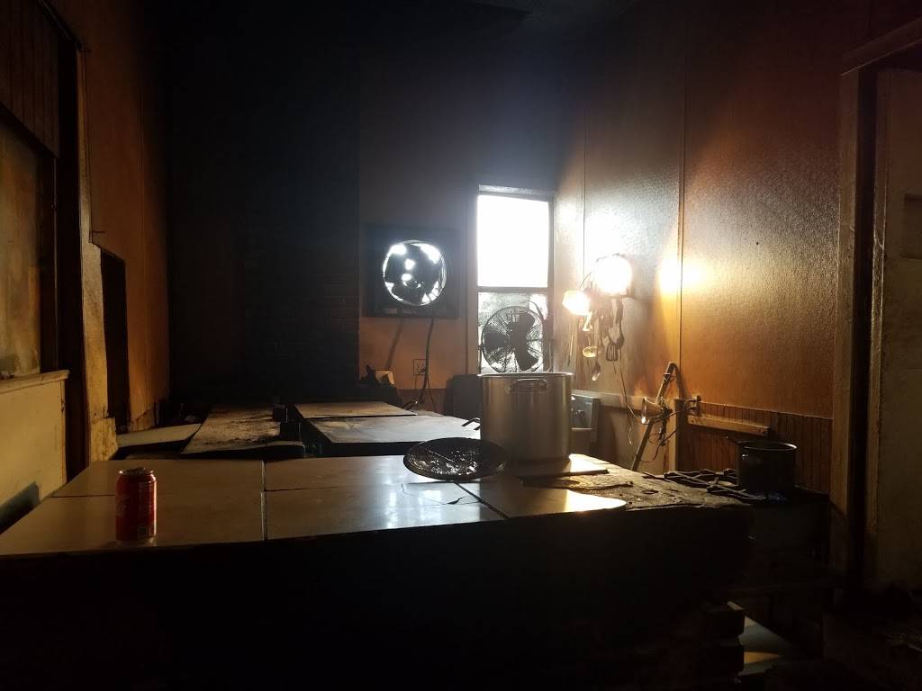 Sams BBQ | restaurant | 2000 E 12th St, Austin, TX 78702, USA | 5124780378 OR +1 512-478-0378