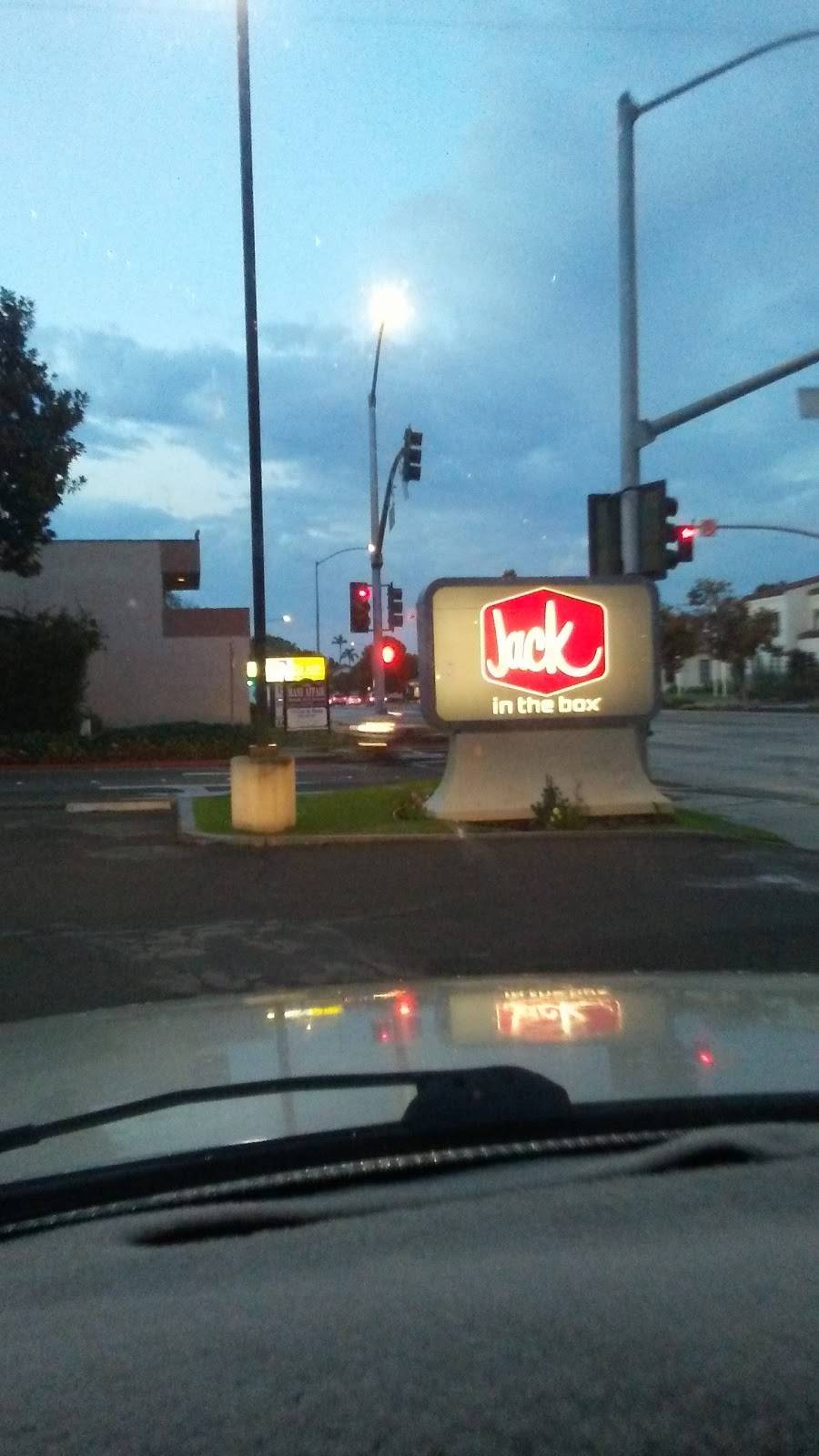 Jack in the Box | restaurant | 830 S Broadway, Santa Maria, CA 93454, USA | 8059225693 OR +1 805-922-5693