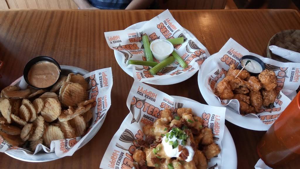 Hooters | restaurant | 725 N Milliken Ave, Ontario, CA 91764, USA | 9099892209 OR +1 909-989-2209