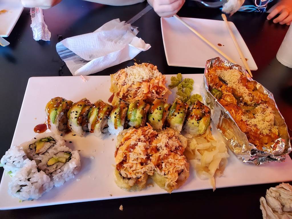 Rock N Roll Sushi | restaurant | 3002 Hardy St #110, Hattiesburg, MS 39401, USA | 7693907957 OR +1 769-390-7957