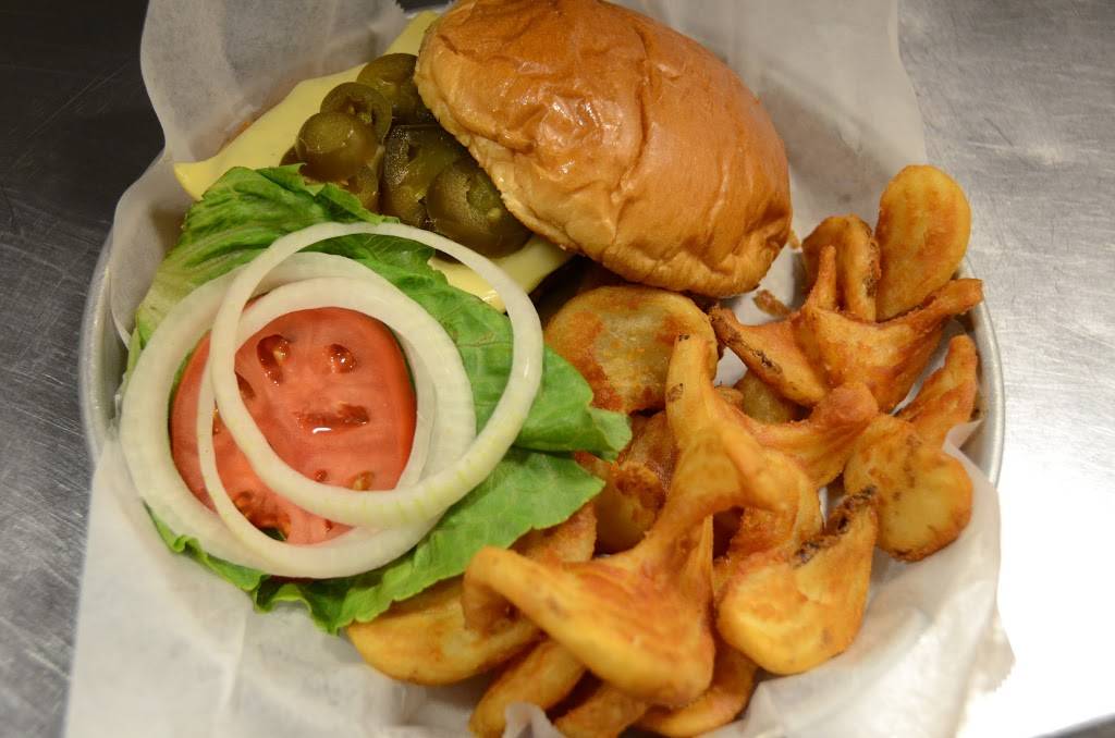 Hamiltons Pub | night club | 14196 McCarthy Rd, Lemont, IL 60439, USA | 6307547718 OR +1 630-754-7718