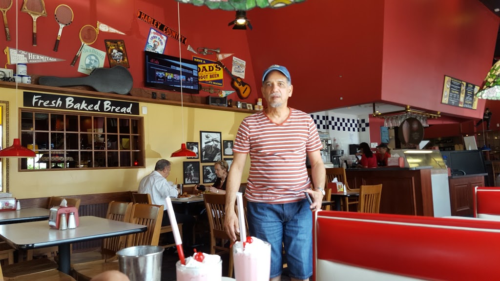 Starbucks | cafe | 10690 NW 19th St, Doral, FL 33172, USA | 3054683998 OR +1 305-468-3998