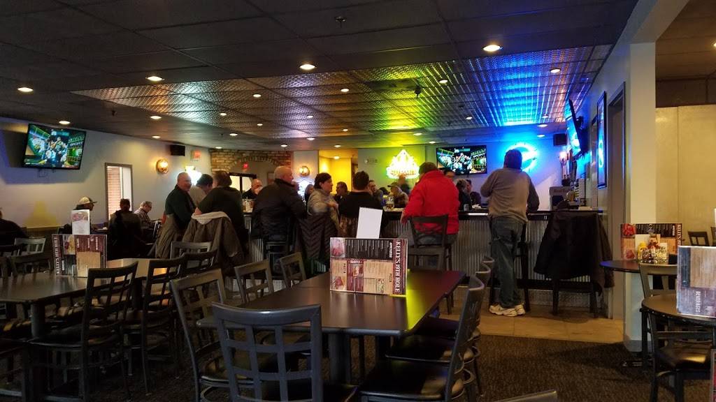 Kellys 19th Hole | restaurant | 8432 Noble Ave N, Brooklyn Park, MN 55443, USA | 7634246110 OR +1 763-424-6110
