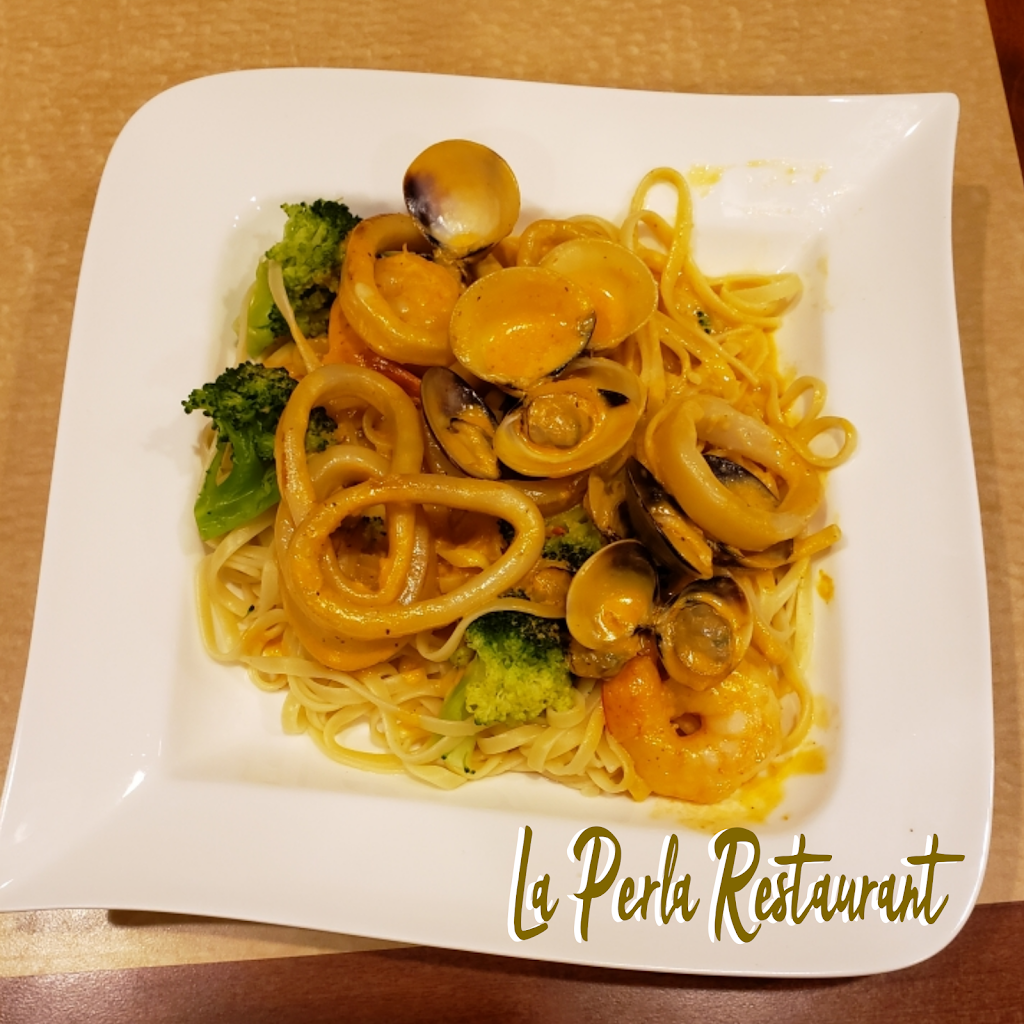 La Perla Restaurant | restaurant | 119 Fort Evans Rd NE, Leesburg, VA 20176, USA | 7037778069 OR +1 703-777-8069