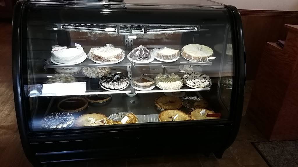 Dinos Diner | restaurant | 3027 E 10th St, Trenton, MO 64683, USA | 6603595566 OR +1 660-359-5566