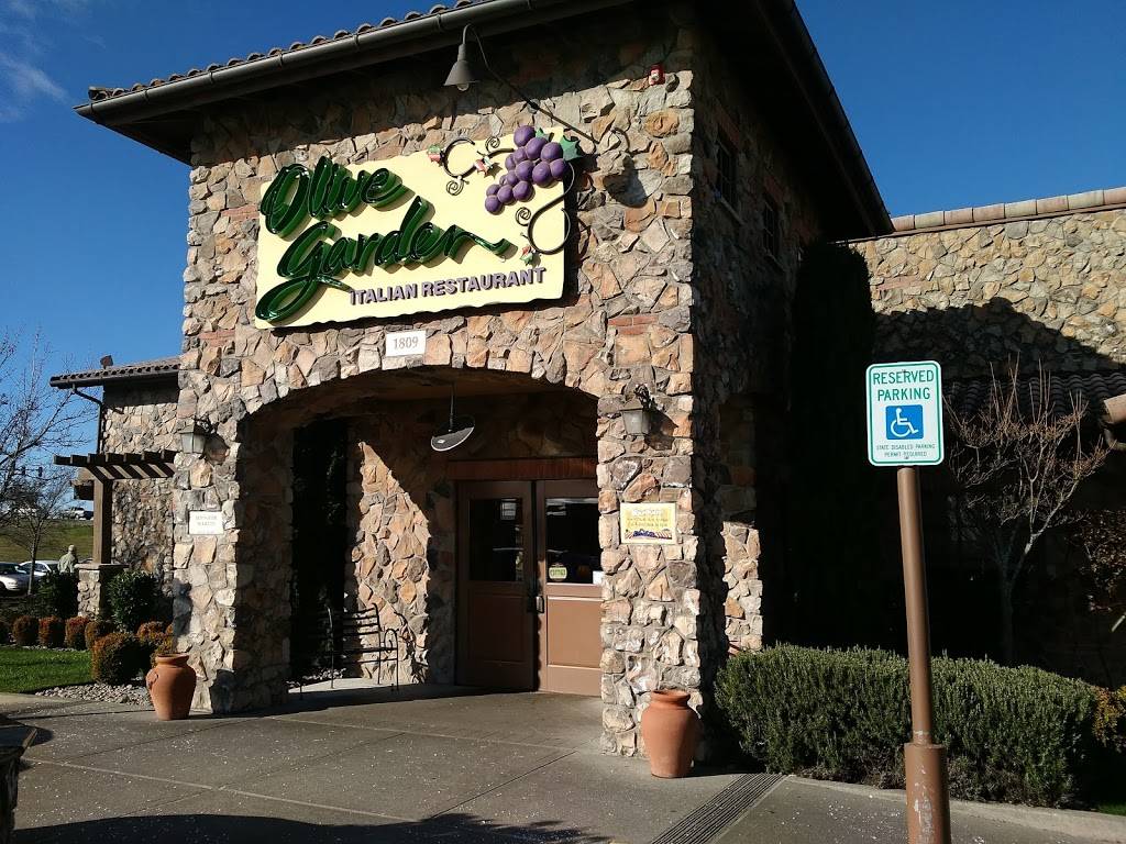 Olive Garden Italian Restaurant | meal takeaway | 1809 Marketplace Dr, Burlington, WA 98233, USA | 3607570480 OR +1 360-757-0480
