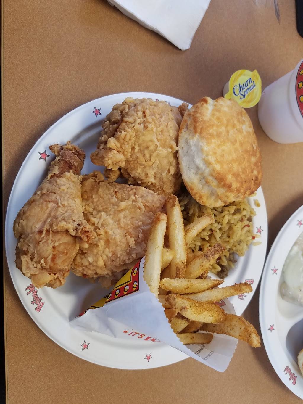 Bojangles Famous Chicken n Biscuits | restaurant | 2009 Abbey Rd, Charlottesville, VA 22911, USA | 4342931190 OR +1 434-293-1190