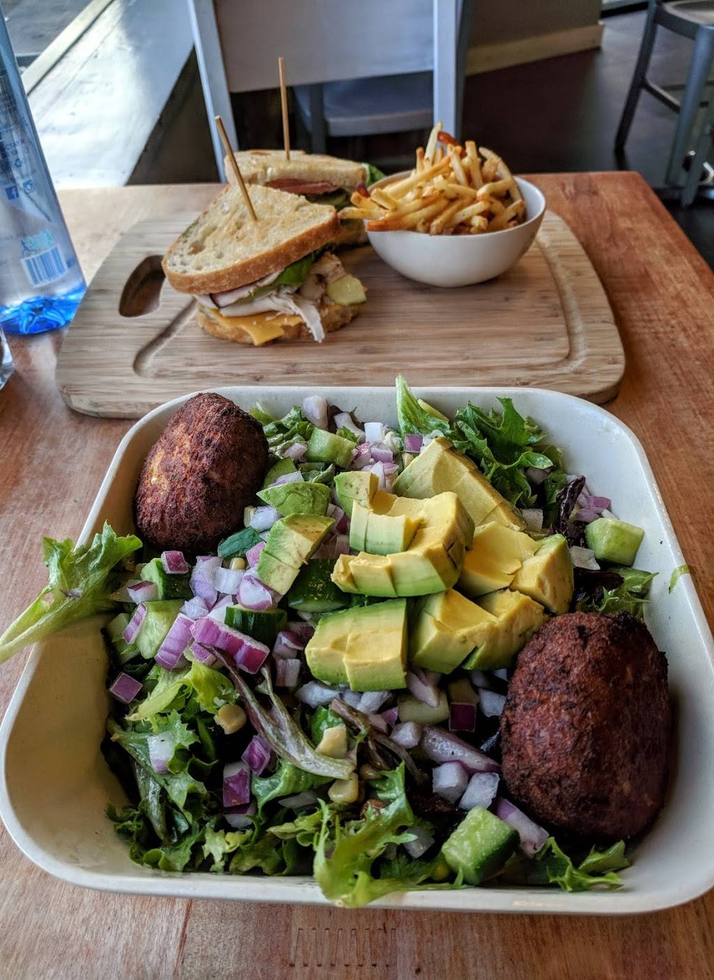 The Carving Board Tarzana | cafe | 18607 Ventura Blvd #100, Tarzana, CA 91356, USA | 8183423200 OR +1 818-342-3200