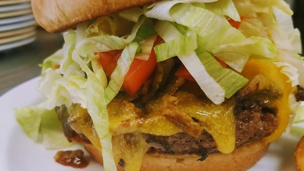 Moms Diner | cafe | 1240 State St #100, Pahrump, NV 89048, USA | 7757519929 OR +1 775-751-9929