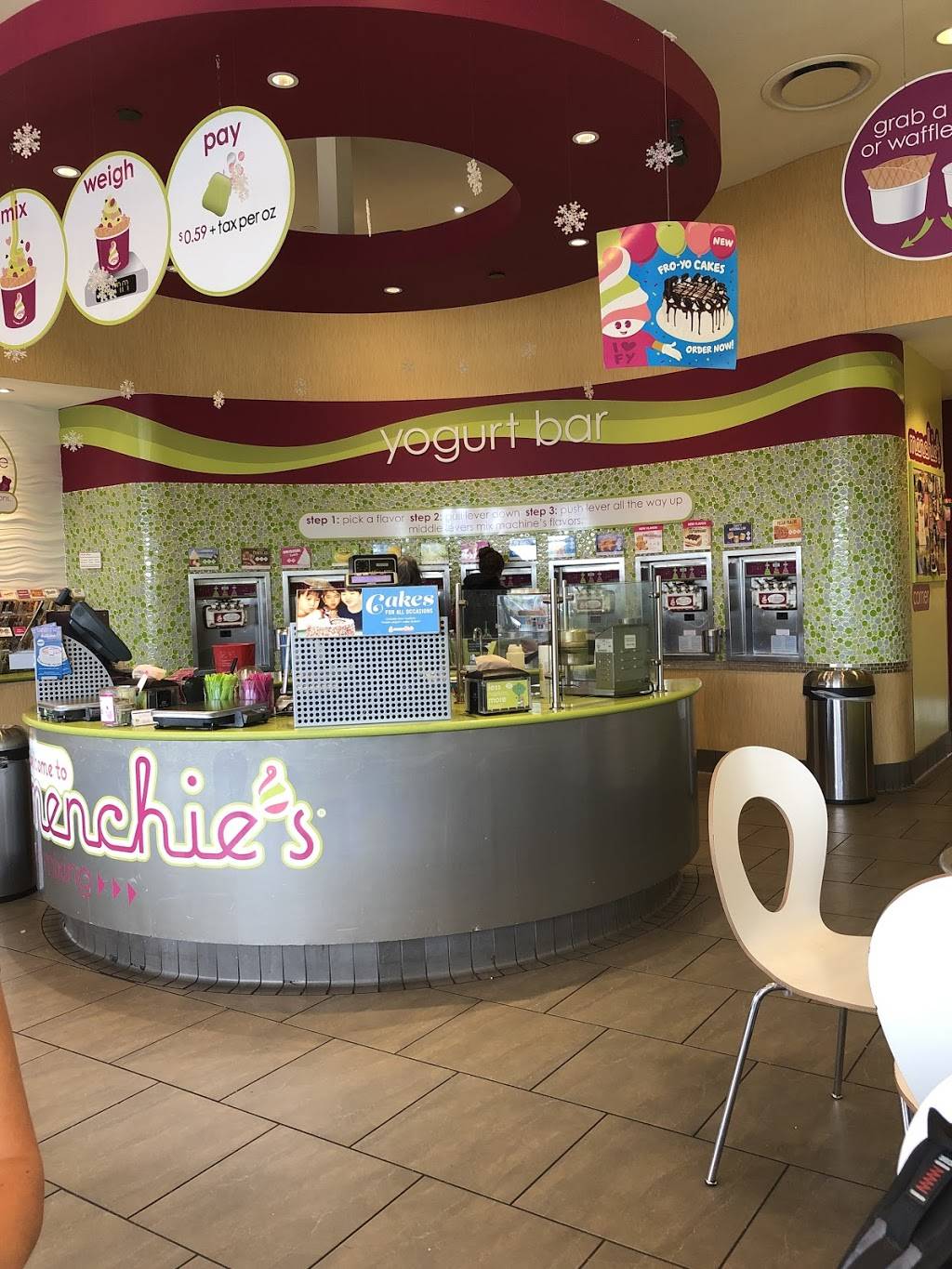 Menchies Frozen Yogurt | bakery | 404 E Central Blvd, Orlando, FL 32801, USA | 4074402843 OR +1 407-440-2843
