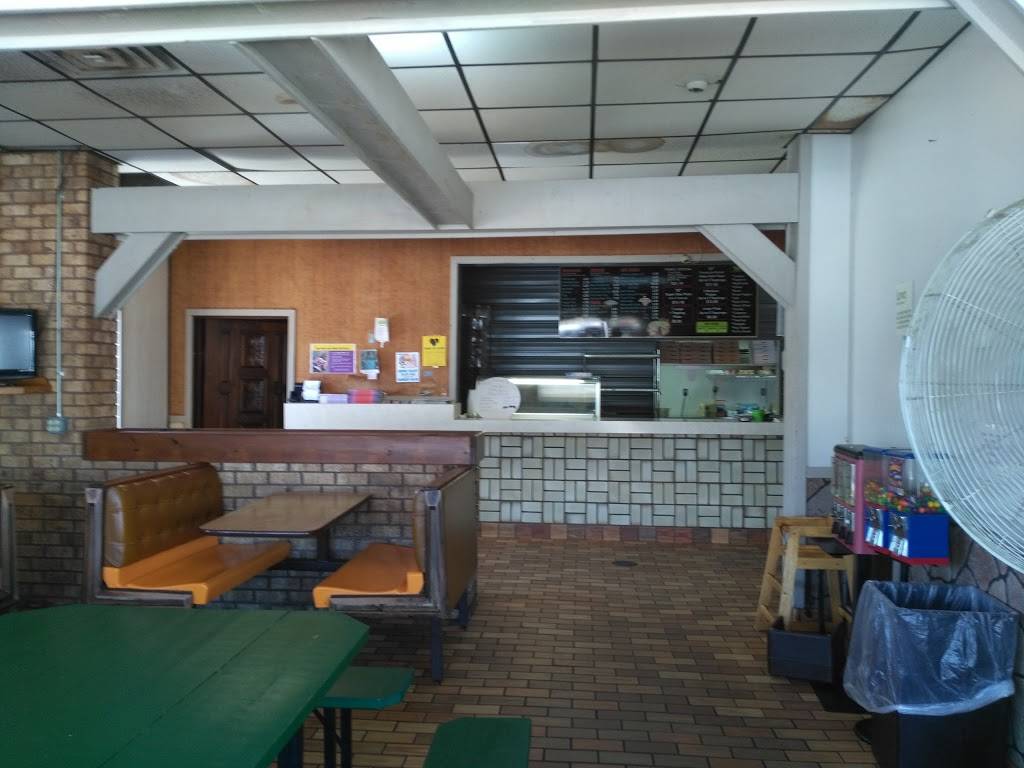 Saylors Main Street Pizzeria | restaurant | 305 N Main St, Watervliet, MI 49098, USA | 2694635555 OR +1 269-463-5555