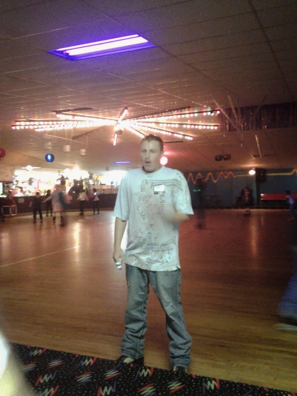 Skate Away USA | restaurant | 123 Dixie Dr, Greenwood, SC 29649, USA | 8642233114 OR +1 864-223-3114