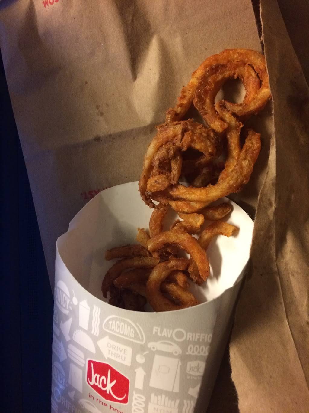 Jack in the Box | restaurant | 784 N Main St, Corona, CA 92880, USA | 9517397780 OR +1 951-739-7780