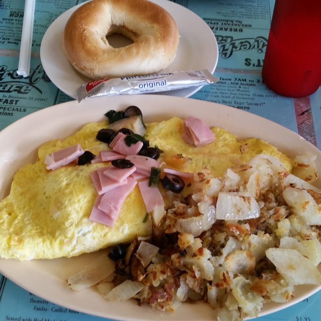 Pats Riverfront Cafe | restaurant | 3300 S Peninsula Dr, Port Orange, FL 32127, USA | 3867568070 OR +1 386-756-8070