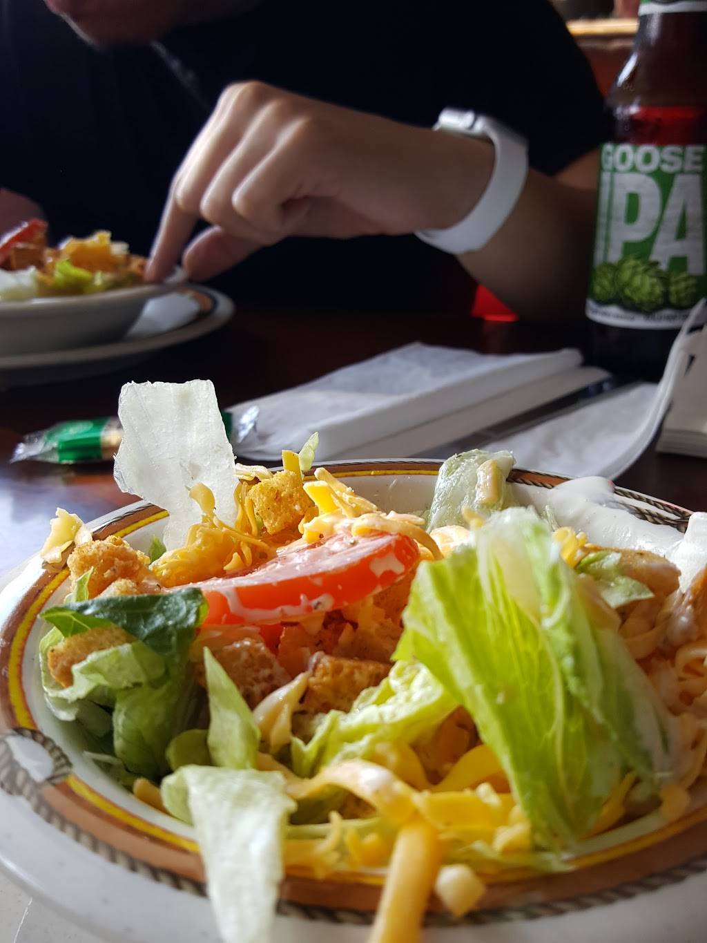 Quatros Deep Pan Pizza | restaurant | 218 W Freeman St, Carbondale, IL 62901, USA | 6185495326 OR +1 618-549-5326