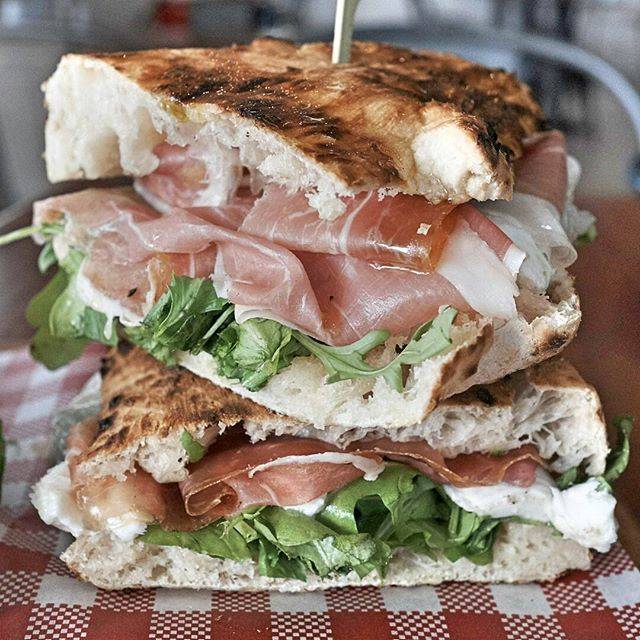 Safaris | restaurant | 230 E Main St, Hendersonville, TN 37075, USA | 6159913958 OR +1 615-991-3958