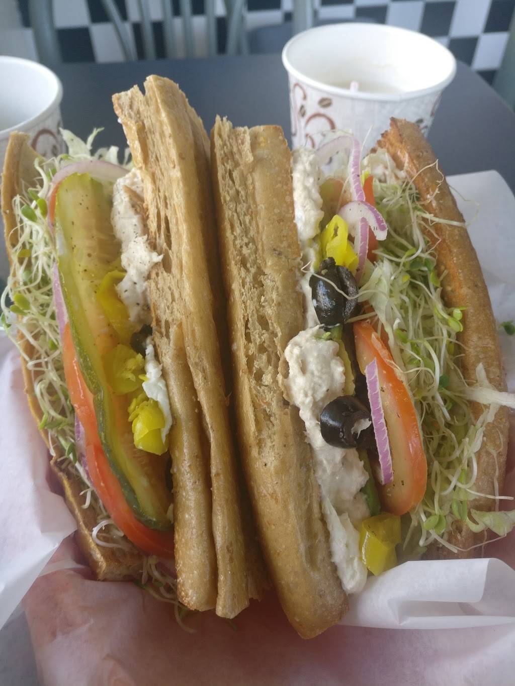 Deli Delicious | restaurant | 5628 N Blackstone Ave, Fresno, CA 93710, USA | 5594470666 OR +1 559-447-0666