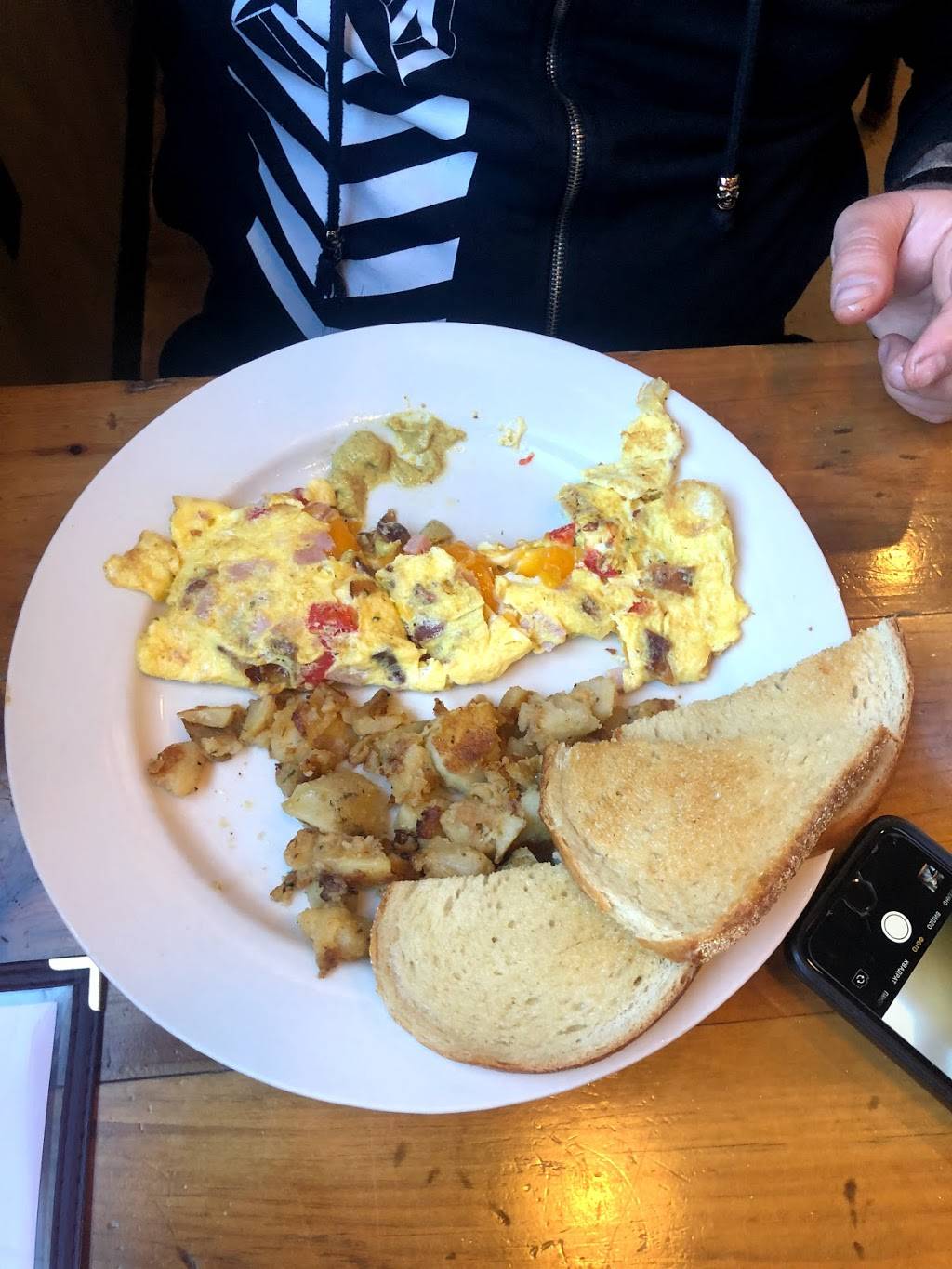 Galloway Grill | restaurant | 62 Galloway Rd, Warwick, NY 10990, USA | 8453248900 OR +1 845-324-8900