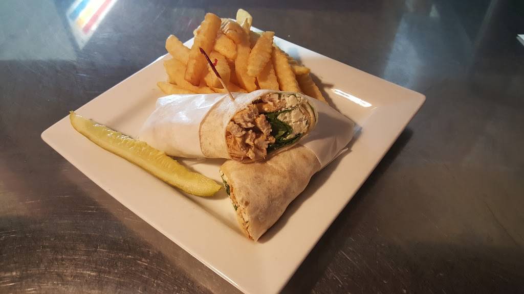 CJs Lakeside Grill | cafe | 21 W Flint St, Lake Orion, MI 48362, USA | 2486938704 OR +1 248-693-8704