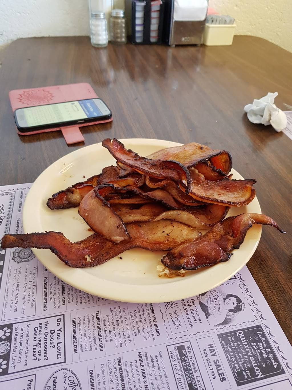 Four Bees Cafe | restaurant | 34490 Old Black Canyon Hwy, Black Canyon City, AZ 85324, USA | 6233745736 OR +1 623-374-5736